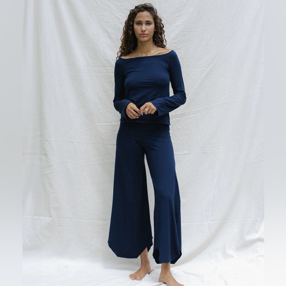 Indigo Luna Layla Flares in Navy size Medium